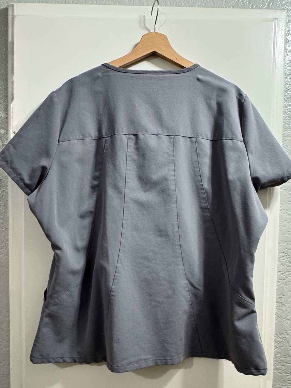 Jaanuu ,Women's Grey Zip Front
Scrub Top, Size 2X - Picture 3 of 7